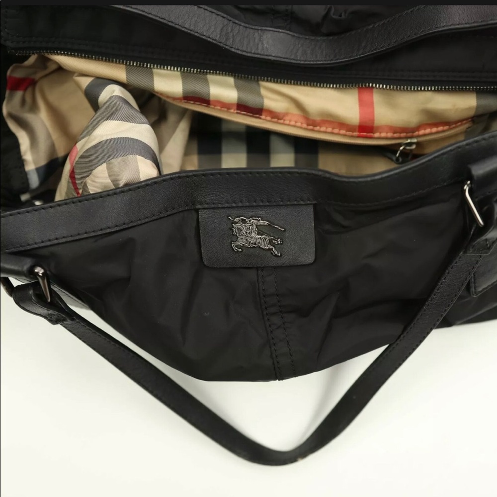 Authentic Burberry - Picture 3 of 3
